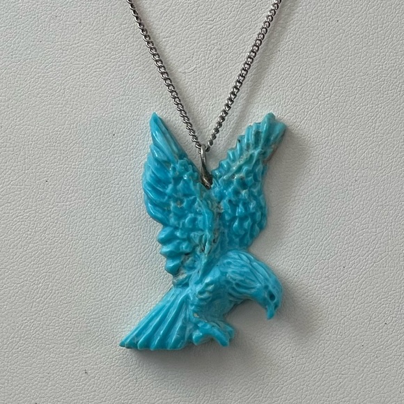 Southwestern signed hand carved turquoise flying eagle pendant and silver chain - Picture 10 of 12
